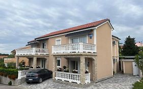 Apartments Ostojic